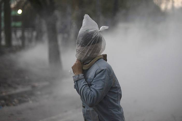 Yunanistan sığınmacılara gaz bombası ve tazyikli suyla müdahale etti 9