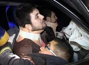 Ağaca çarpan otomobilde can pazarı