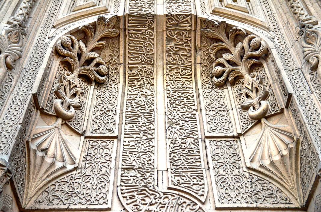 Konya'nın sanat şaheseri! İnce Minareli Medrese 10