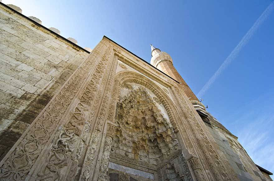 Konya'nın en büyük eserlerinden biri Beyşehir Eşrefoğlu Camii ilk günkü ihtişamını koruyor 9