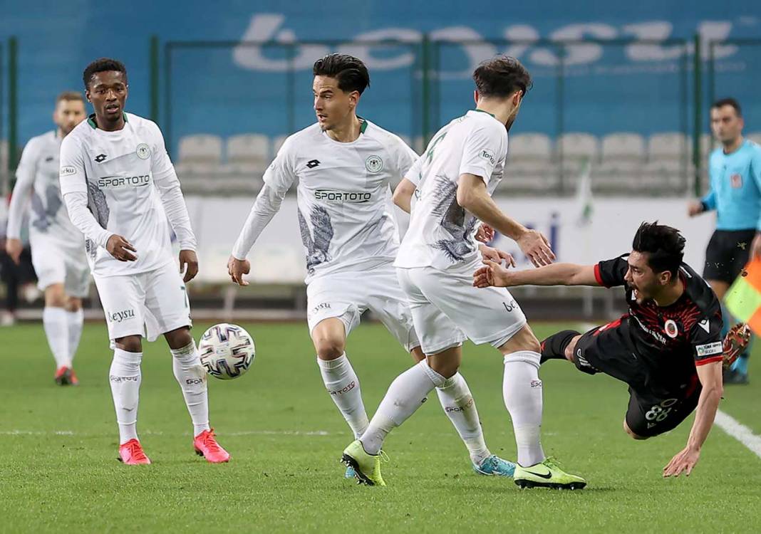 İsmail Kartal yine bir şey deniyor! Konyaspor-Gençlerbirliği maçından geriye kalanlar 8