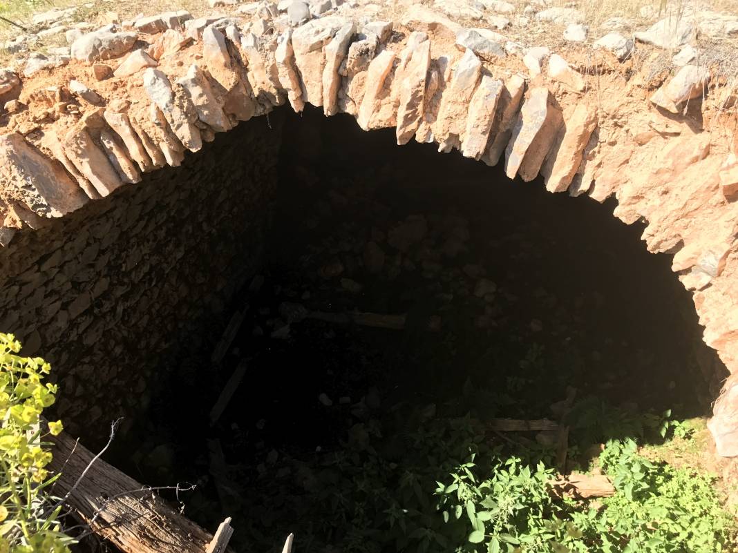 Konya ve Antalya arasında uğrak noktasıydı! Defineciler tarihi Nodar Han'ı talan etti 15