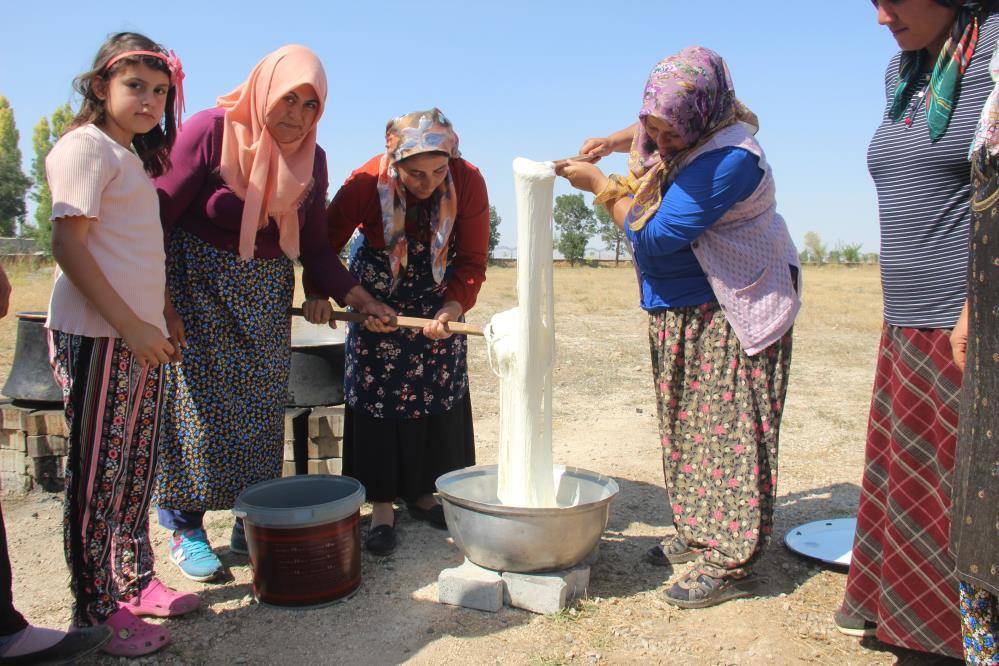 Konyalı kadınlar bir araya geldi ve sonuç mükemmel! 8 farklı çeşit peynir yaptılar 7
