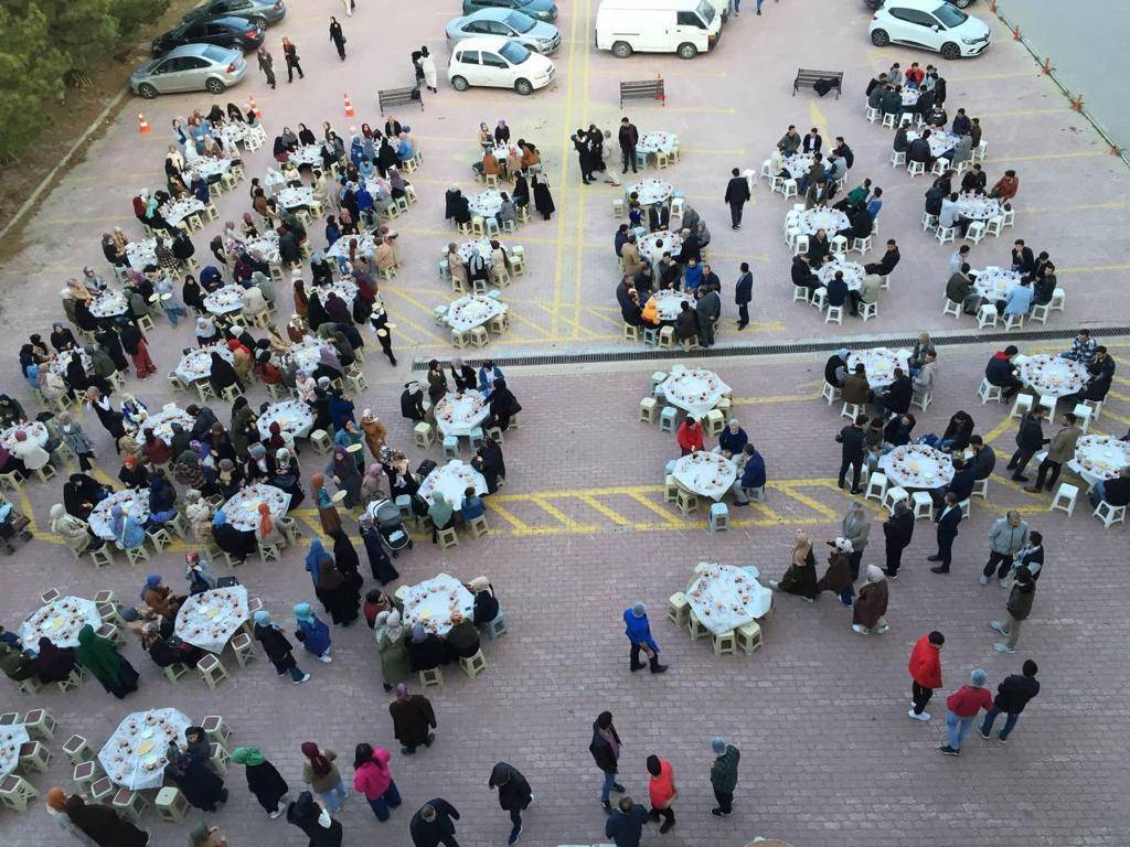 Konya Selçuk Üniversitesi İslami İlimler Fakültesi iftarda buluşturdu 1