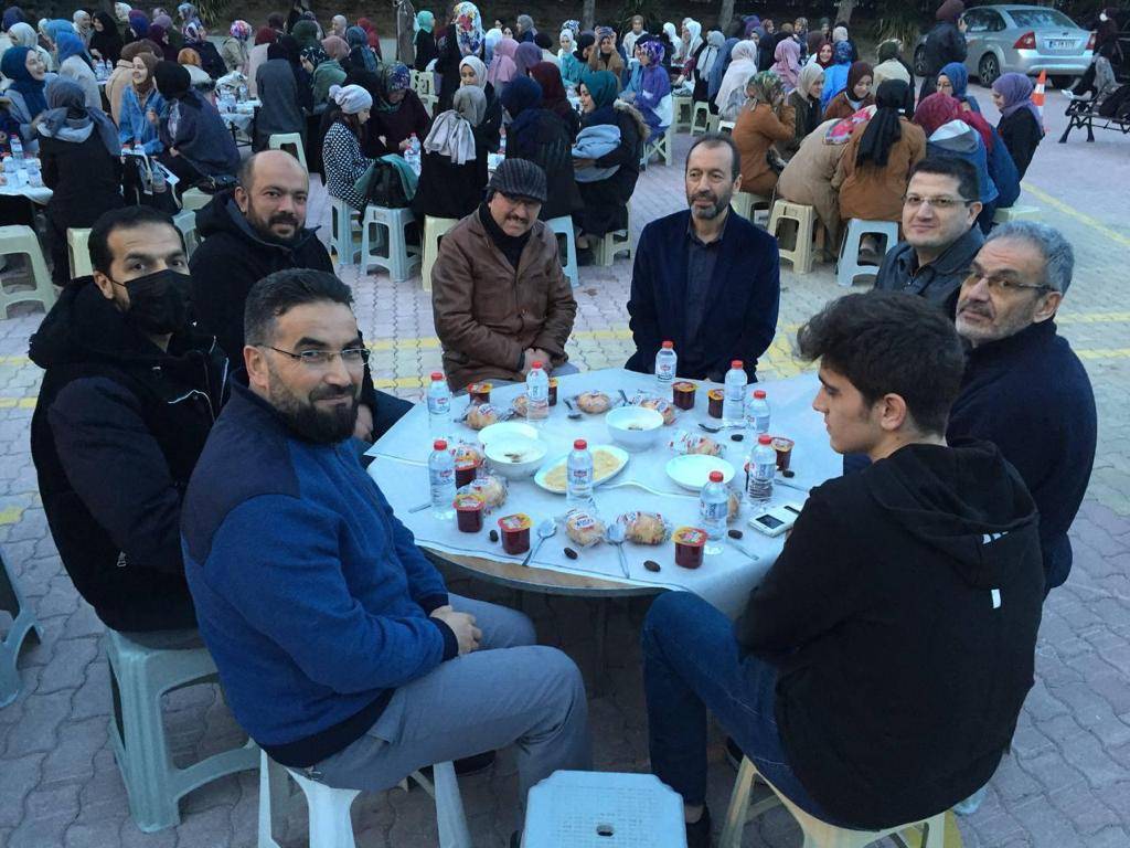 Konya Selçuk Üniversitesi İslami İlimler Fakültesi iftarda buluşturdu 10