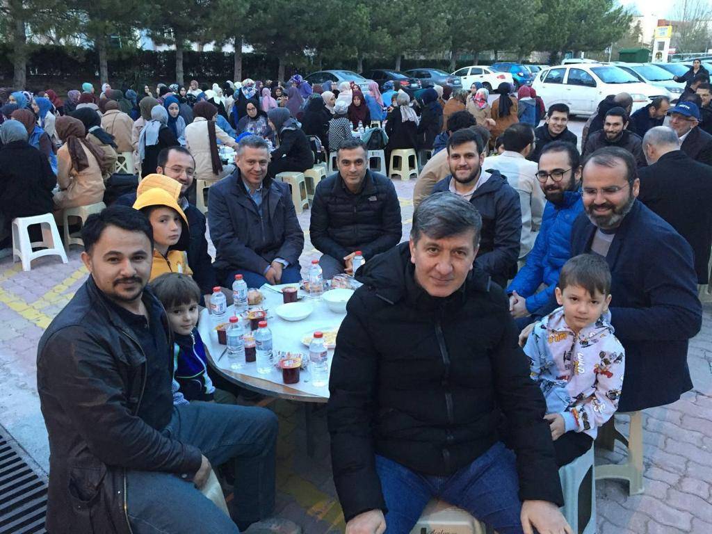 Konya Selçuk Üniversitesi İslami İlimler Fakültesi iftarda buluşturdu 8