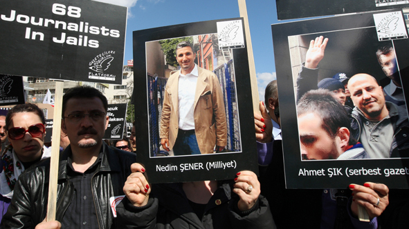 AK Partiyi kızdıracak albüm 5