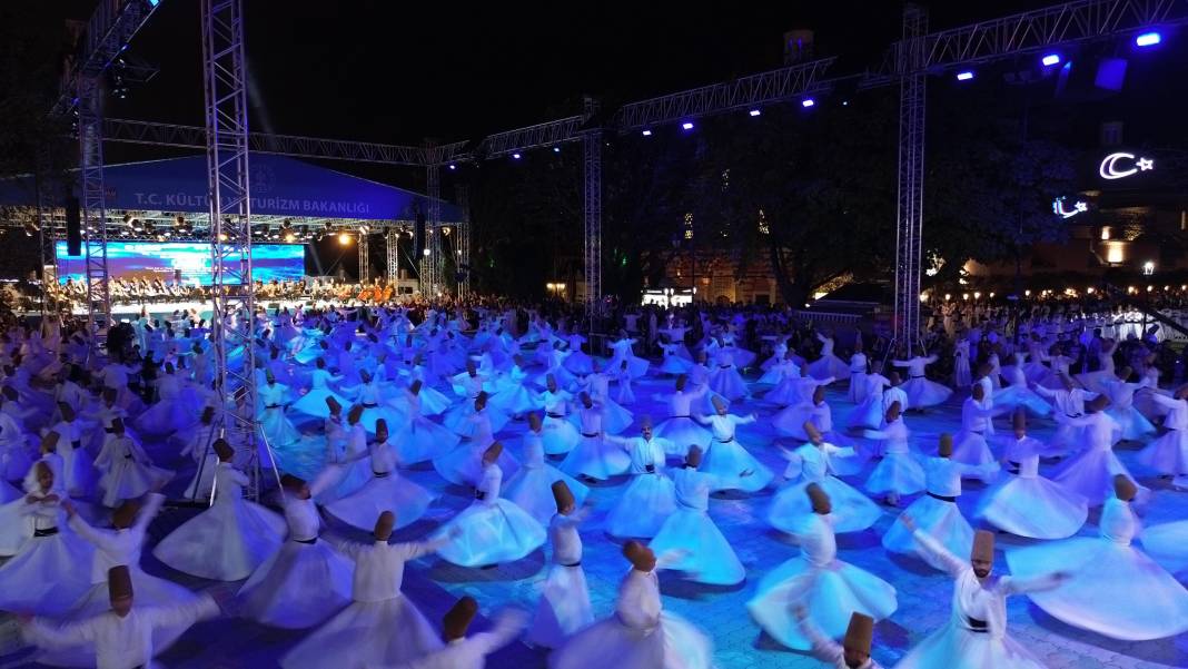 Ayasofya-i Kebir Camii Şerifi önünde 750 semazenle Sema Ayin-i Şerifi 11