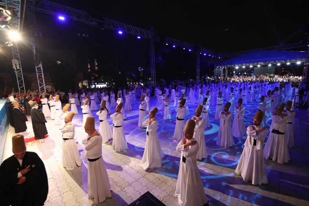 Ayasofya-i Kebir Camii Şerifi önünde 750 semazenle Sema Ayin-i Şerifi 8