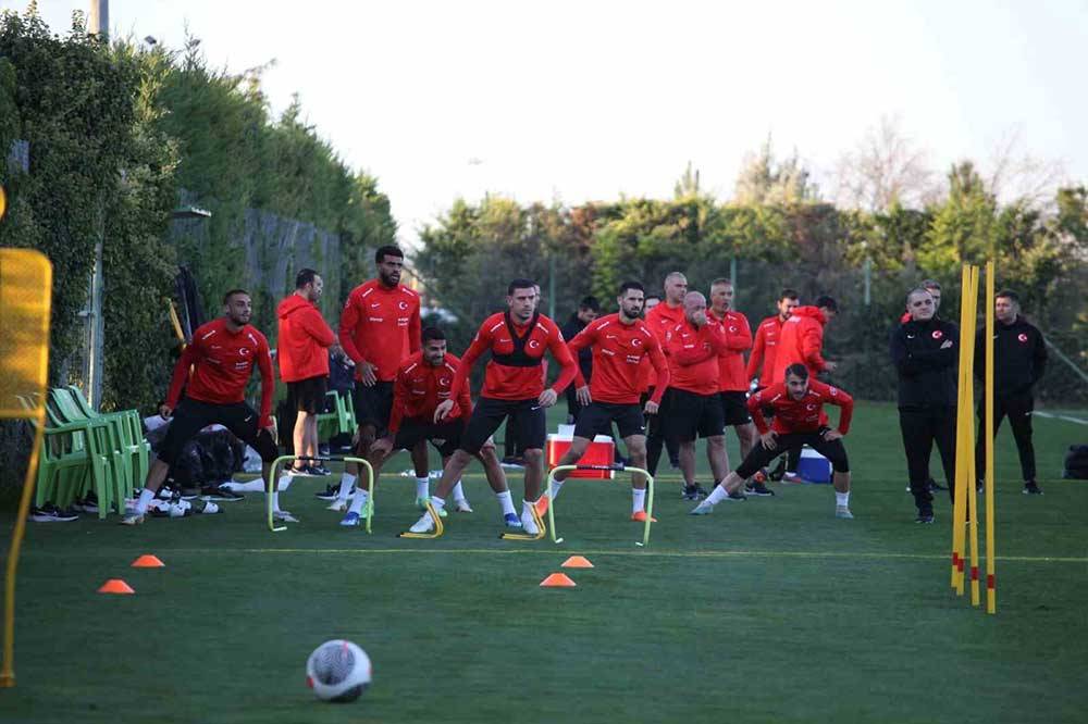 A Milli Takım, Konyaspor Kayacık Tesisleri'nde hazırlıklarına başladı 1