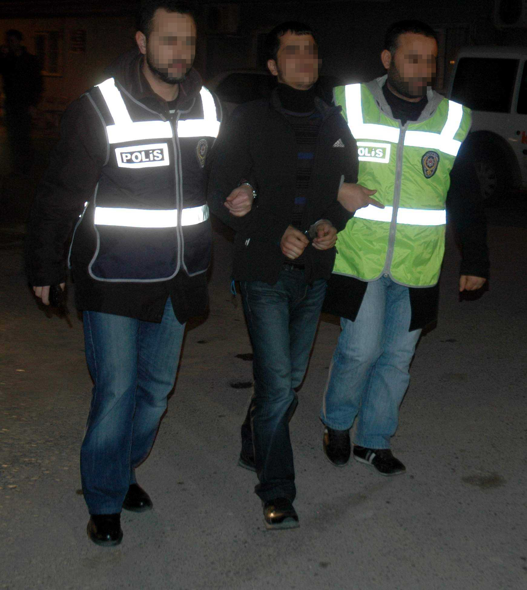 Kadınlar pazara gitti, hırsızlar eve girdi 3