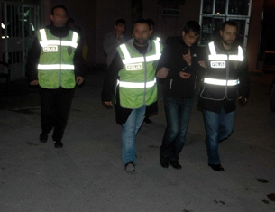 Kadınlar pazara gitti, hırsızlar eve girdi