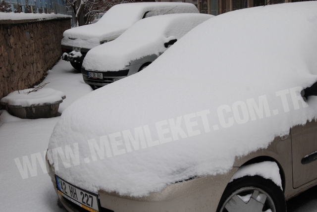 Beklenen kar sonunda geldi 12
