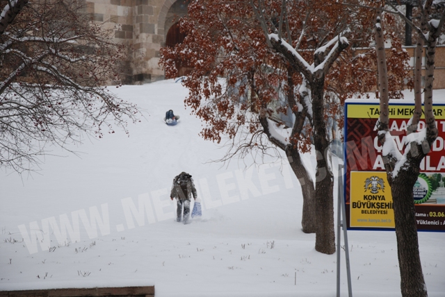 Beklenen kar sonunda geldi 19
