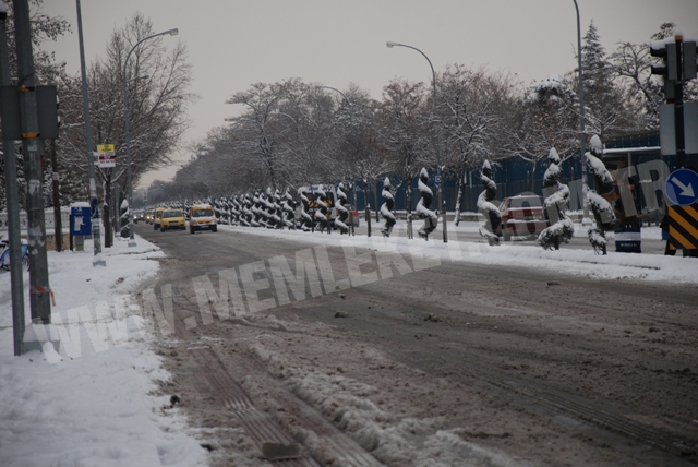 Beklenen kar sonunda geldi 50