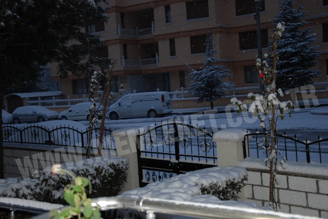 Beklenen kar sonunda geldi 7