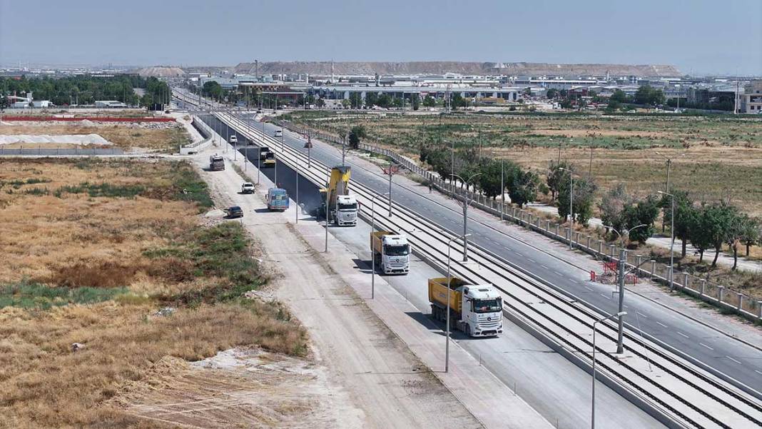 Konya'da bu yola 15 milyon lira harcandı, tramvay hattı hızlandı 1