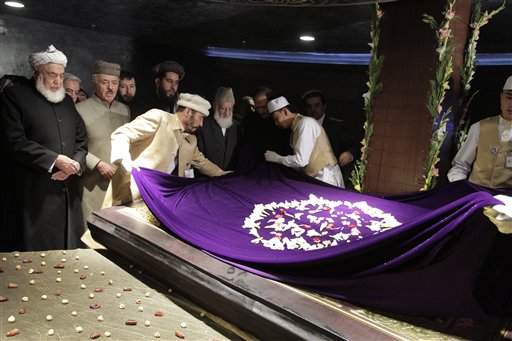 Dünyanın en büyük Kuran-ı Kerimi 8