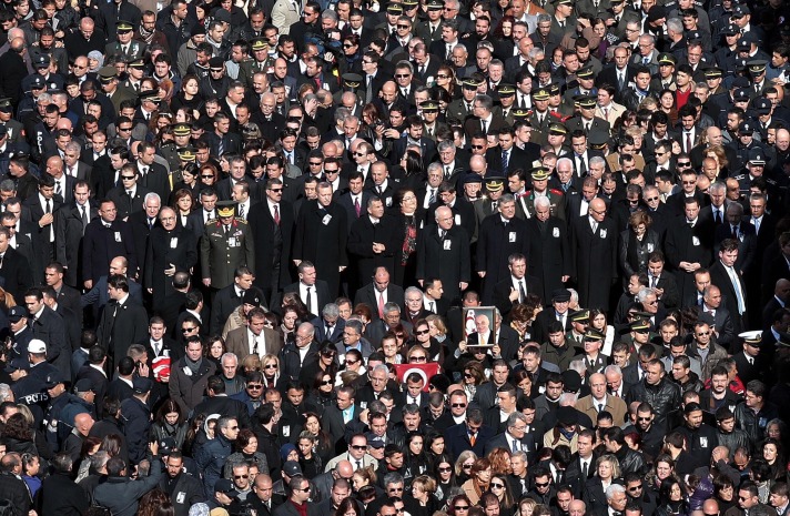 Denktaş son yolculuğuna uğurlandı 20