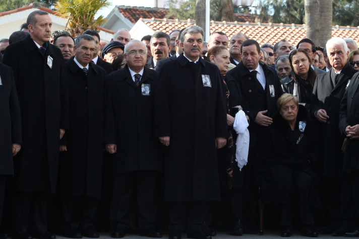 Denktaş son yolculuğuna uğurlandı 8