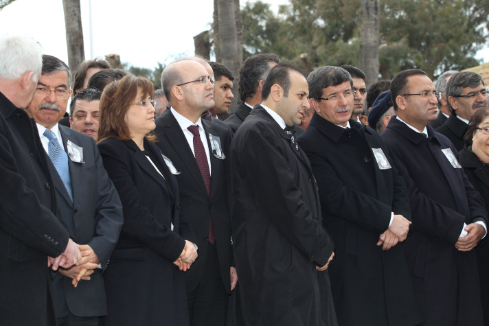 Denktaş son yolculuğuna uğurlandı 9