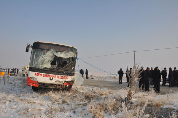 Konyada feci kaza: 5 ölü 12