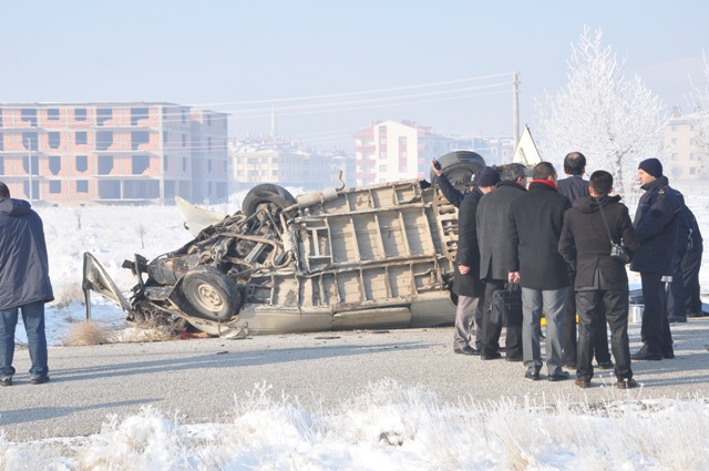 Konyada feci kaza: 5 ölü 15