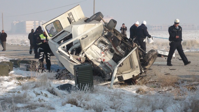 Konyada feci kaza: 5 ölü 17