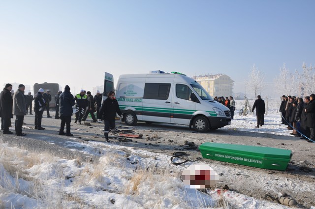 Konyada feci kaza: 5 ölü 26
