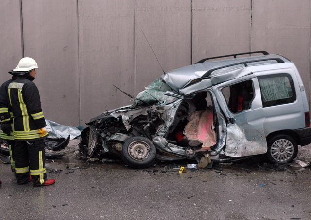 Konyada trafik kazası: 2 ölü, 5 yaralı 2