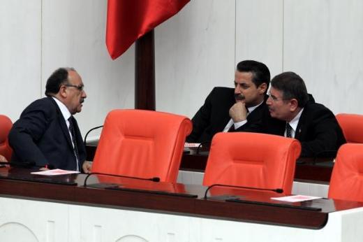 Kapalı oturumda kavga çıktı