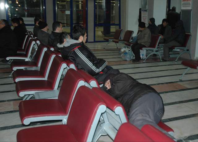 YHT yolcularına kar rötarı