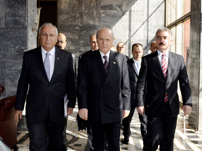 Bahçeli açtı ağzını, yumdu gözünü! 	 3