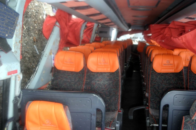 Otobüs devrildi: 1 ölü, 23 yaralı 5