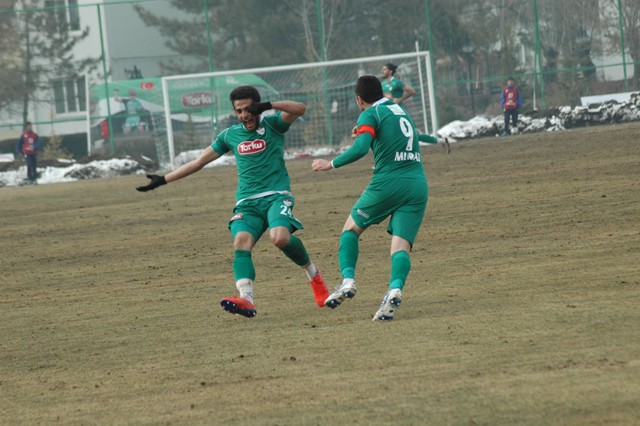 9 kişiyle 1 puan 26