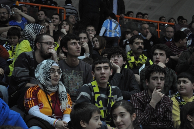 İlk yarı finalist Banvit 18