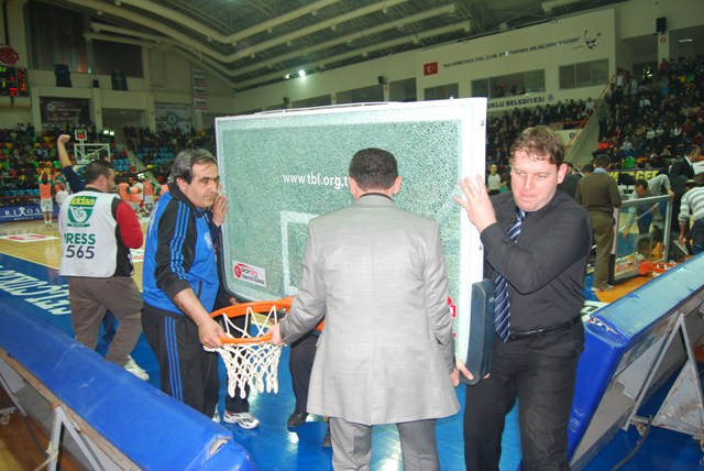 İlk yarı finalist Banvit 4