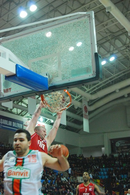 İlk yarı finalist Banvit 7