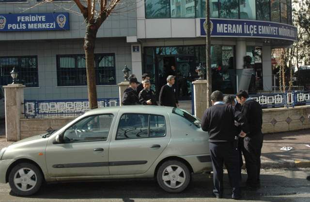 Konyada polis merkezi tarandı