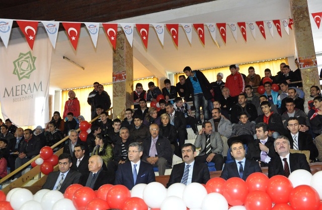 Madalyalarını Bakan Kılıç verdi
