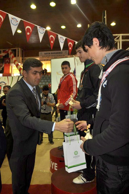 Madalyalarını Bakan Kılıç verdi 6