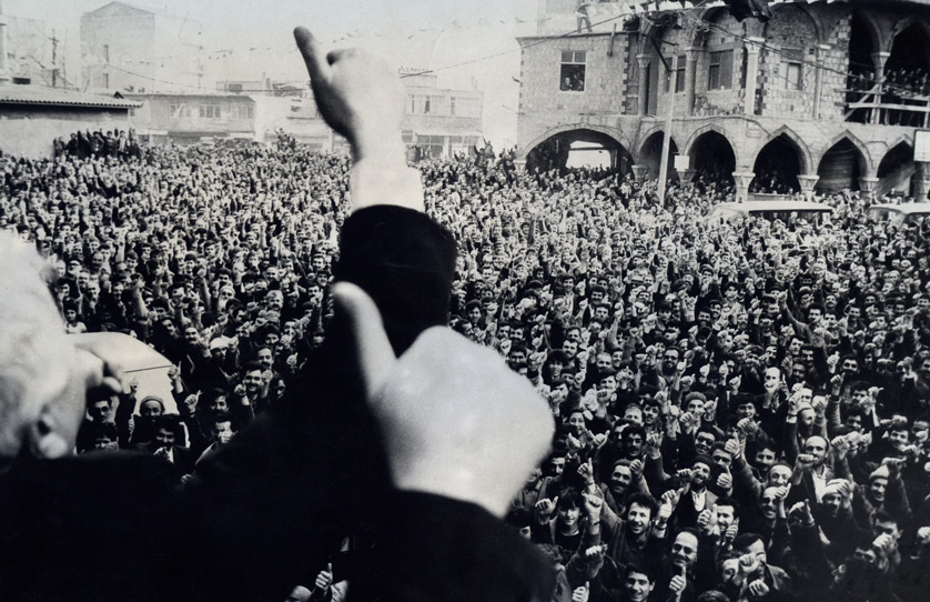 SİYAH-BEYAZ KARELERLE ERBAKAN 38