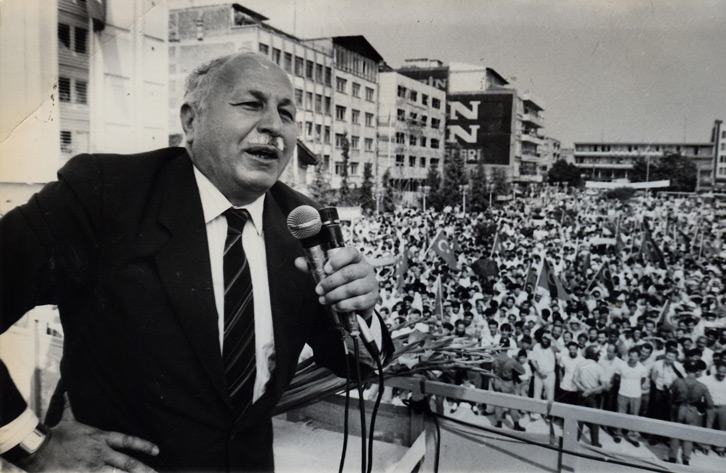 SİYAH-BEYAZ KARELERLE ERBAKAN 39