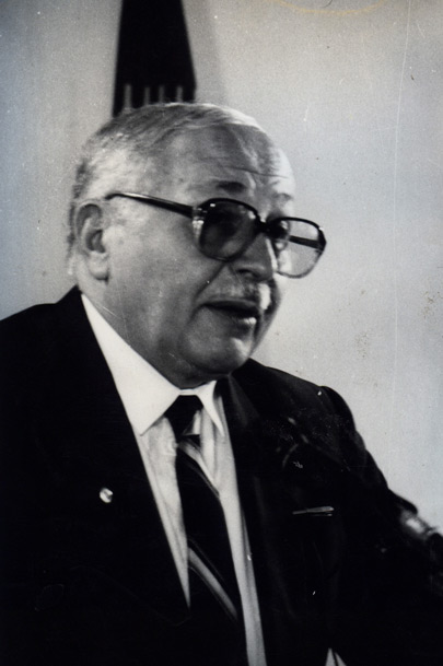 SİYAH-BEYAZ KARELERLE ERBAKAN 43