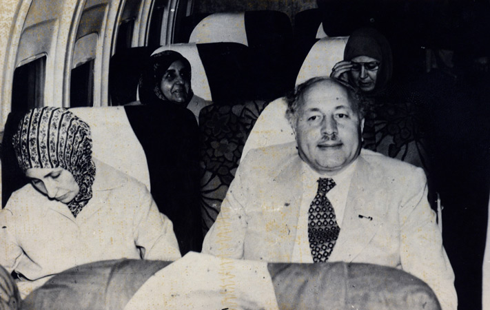SİYAH-BEYAZ KARELERLE ERBAKAN 45