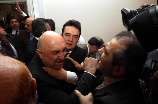 Mecliste kızılca kıyamet koptu 2