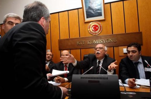Mecliste kızılca kıyamet koptu 3
