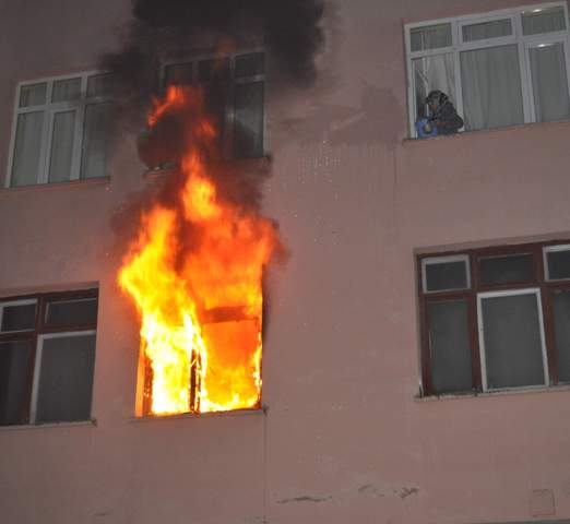 Konyada yangın paniği 3