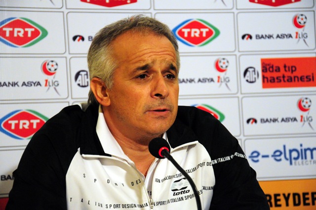 Sakaryaspor - Konyaspor 0-2 sezon 2011 / 2012