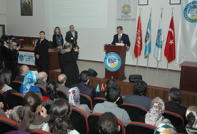 Bakan Davutoğlu Selçuk Üniversitesinde 4